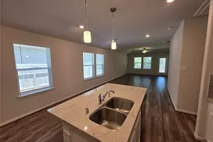 221 Harper Ridge Dr, Conroe, TX 77316 - Photo 5