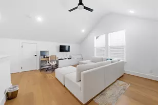 2108 Beall St, Houston, TX 77008 - Photo 29