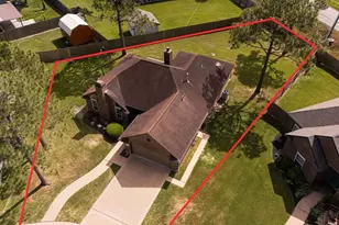 4 Lasso Ct, Angleton, TX 77515 - Photo 35