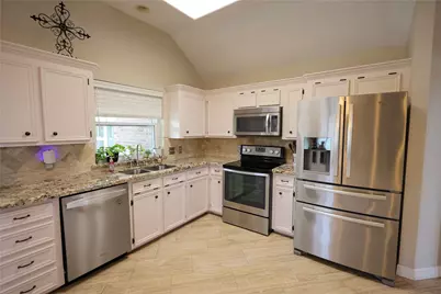 4 Lasso Court, Angleton, TX 77515 - Photo 15
