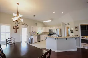 4 Lasso Ct, Angleton, TX 77515 - Photo 33