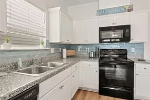 3535 Avenue M, Galveston, TX 77550 - Photo 13