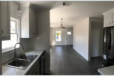 1104 E 26th Street, Houston, TX 77009 - Photo 9