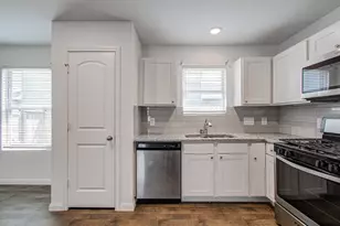 752 Rd 5138, Cleveland, TX 77327 - Photo 5