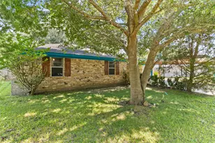 103 S Ringgold St, West Columbia, TX 77486 - Photo 1
