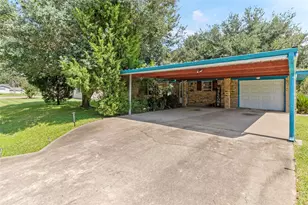 103 S Ringgold St, West Columbia, TX 77486 - Photo 17
