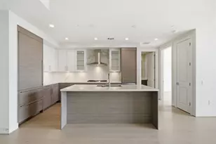 2047 Westcreek Ln, Houston, TX 77027 - Photo 1