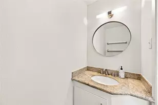 6215 Queensloch Dr, Houston, TX 77096 - Photo 17