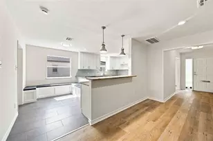 6215 Queensloch Dr, Houston, TX 77096 - Photo 15