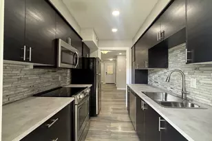 8299 Kingsbrook Rd, Houston, TX 77024 - Photo 13