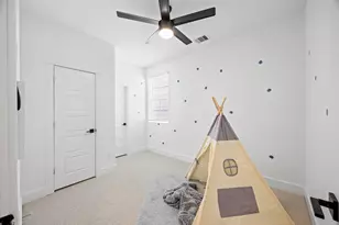 320 Neyland St, Houston, TX 77022 - Photo 25