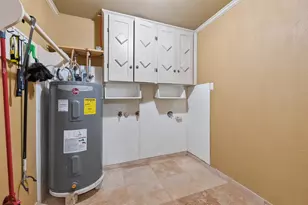 1011 Chateau Woods Pkwy Dr, Conroe, TX 77385 - Photo 17