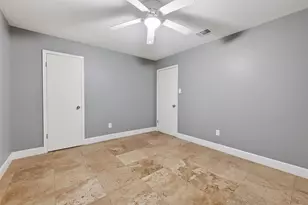 1011 Chateau Woods Pkwy Dr, Conroe, TX 77385 - Photo 25