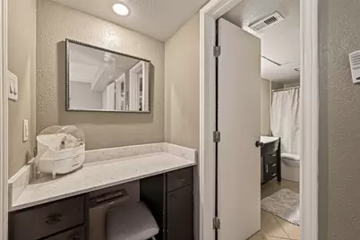 4649 Wild Indigo Street #336, Houston, TX 77027 - Photo 25