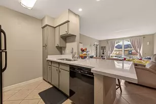 4649 Wild Indigo St, Houston, TX 77027 - Photo 15