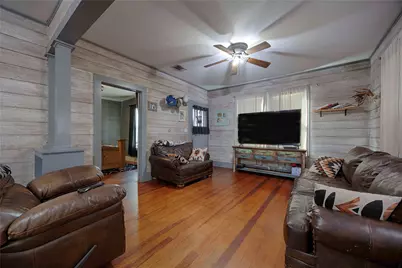 309 Anderson Street, Schulenburg, TX 78956 - Photo 5