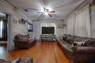 309 Anderson Street, Schulenburg, TX 78956 - Photo 3