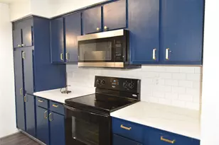 9809 Richmond Ave, Houston, TX 77042 - Photo 11