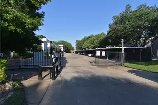 9809 Richmond Ave, Houston, TX 77042 - Photo 15