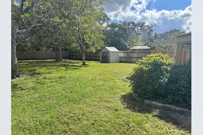 708 Western Avenue, Angleton, TX 77515 - Photo 17