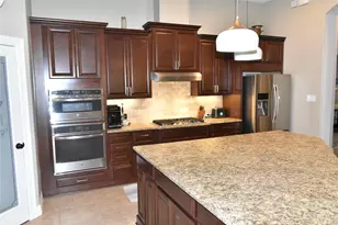 14822 Twin Waters CT, Houston, TX 77044 - Photo 7