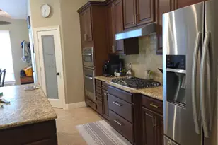 14822 Twin Waters CT, Houston, TX 77044 - Photo 9
