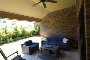 14822 Twin Waters CT, Houston, TX 77044 - Photo 23