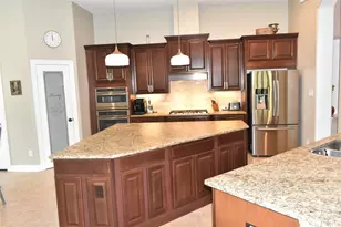 14822 Twin Waters CT, Houston, TX 77044 - Photo 5