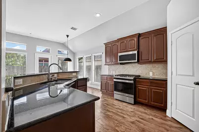 5606 Walnut Glen Lane, Rosenberg, TX 77471 - Photo 13
