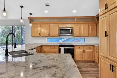 330 N Fairway Loop, Coldspring, TX 77331 - Photo 9