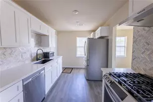 4942 Bataan Rd, Houston, TX 77033 - Photo 5