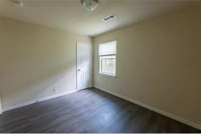 4942 Bataan Road, Houston, TX 77033 - Photo 11