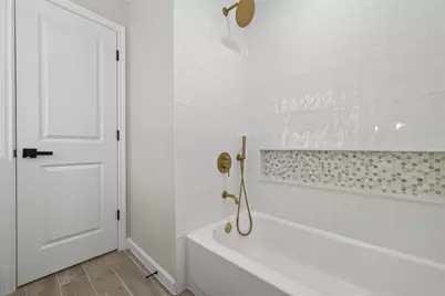 9642 Meadowglen Lane, Houston, TX 77063 - Photo 17