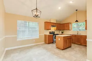205 Mango St, Lake Jackson, TX 77566 - Photo 11