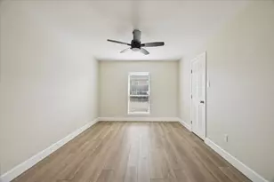 18800 Egret Bay Blvd, Houston, TX 77058 - Photo 19