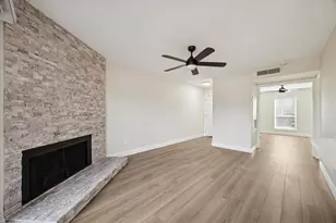 18800 Egret Bay Blvd, Houston, TX 77058 - Photo 17