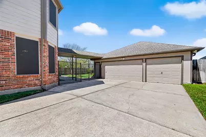 4303 Noble Oak Trail, Houston, TX 77059 - Photo 37