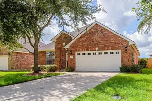 625 Laurelmist Ln, La Marque, TX 77568 - Photo 3