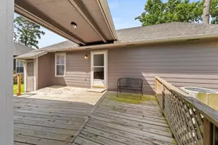 153 Lakeshore Dr, Onalaska, TX 77360 - Photo 5
