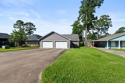 153 Lakeshore Drive, Onalaska, TX 77360 - Photo 3