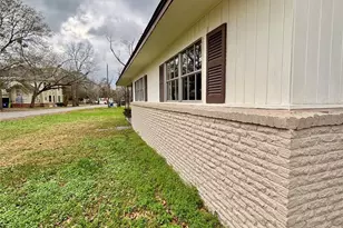 504 E Bell Ave, Crockett, TX 75835 - Photo 17