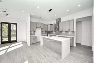 316 E Oakdale St, Dayton, TX 77535 - Photo 7