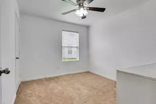 14114 Pecan Hill Ct, Houston, TX 77048 - Photo 13