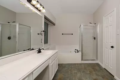 23 Lamps Glow Place, The Woodlands, TX 77382 - Photo 19