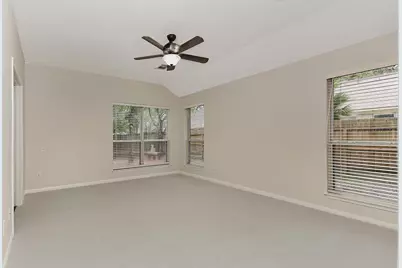23 Lamps Glow Place, The Woodlands, TX 77382 - Photo 15