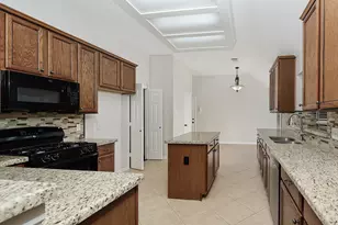 23 Lamps Glow Pl, The Woodlands, TX 77382 - Photo 9