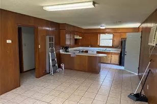 1905 10th St, Hempstead, TX 77445 - Photo 5