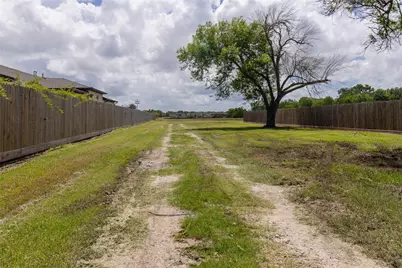 0 Louisiana, League City, TX 77573 - Photo 9