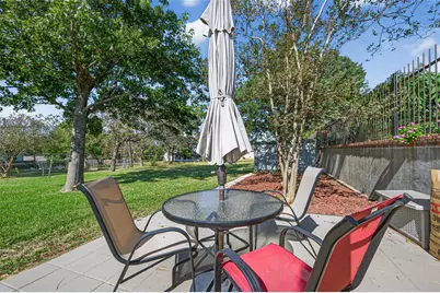 302 W Stone Street, Brenham, TX 77833 - Photo 25