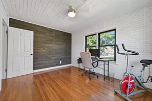 302 W Stone St, Brenham, TX 77833 - Photo 23